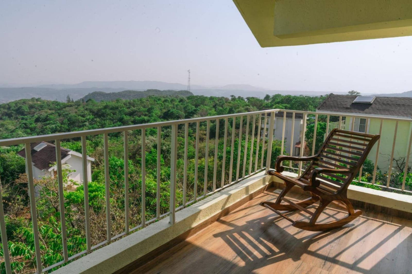 Eshi Resorts And Restaurant - Bhimashankars Jungle Luxury Resort Taleghar Dış mekan fotoğraf
